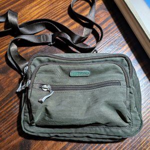 Baggallini Triple Zip Bagg